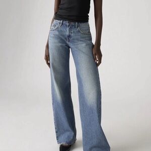 Women’s Levi’s Low Loose Jeans